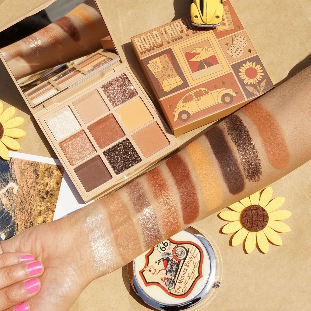 Road Tripping Eyeshadow Palette - Picture 2 of 2